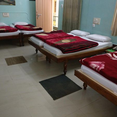 Hotel Raj Mahal Chikmagalūr Dış mekan fotoğraf