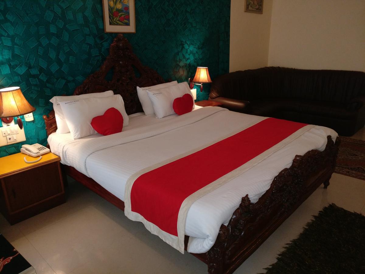 Hotel Raj Mahal Chikmagalūr Dış mekan fotoğraf
