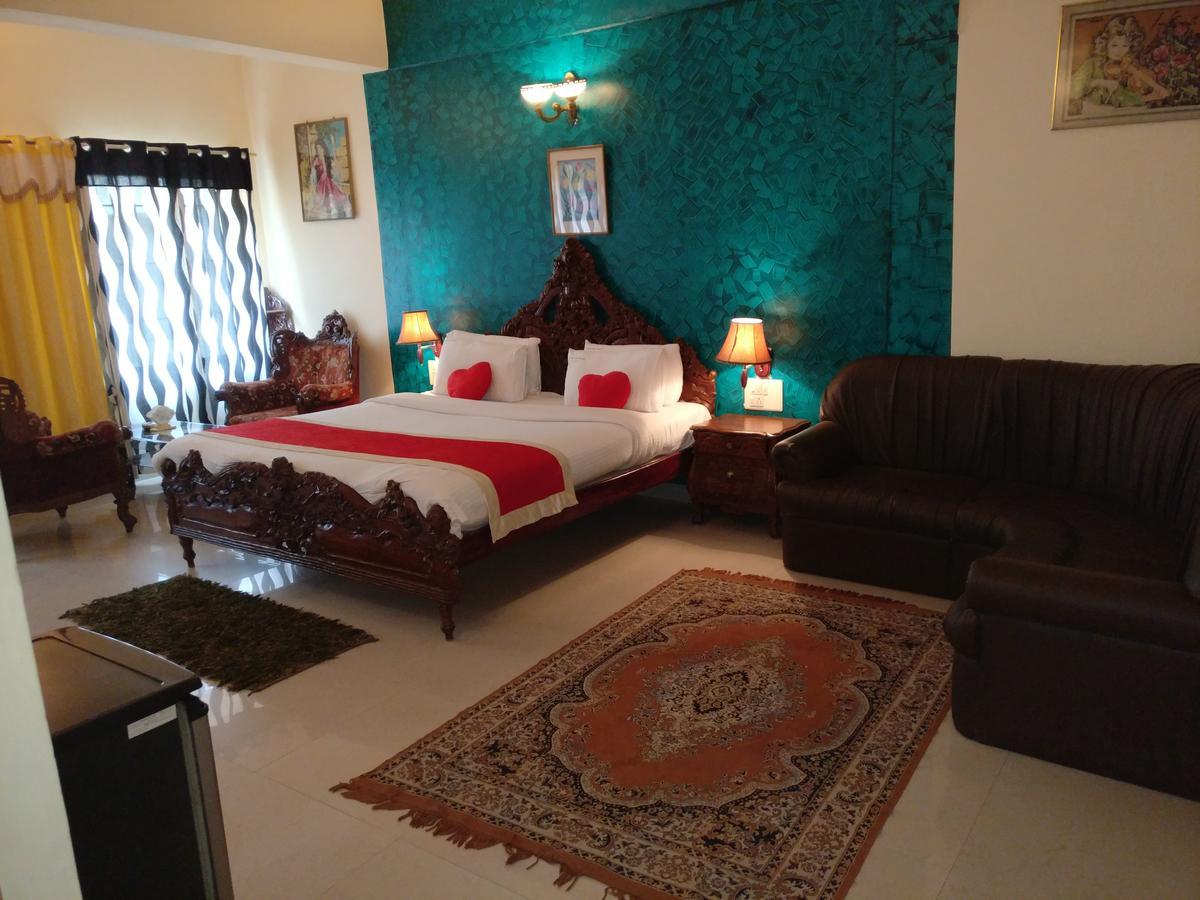 Hotel Raj Mahal Chikmagalūr Dış mekan fotoğraf